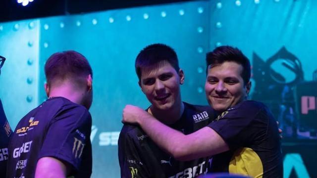 魅力永远不 魅力永远不