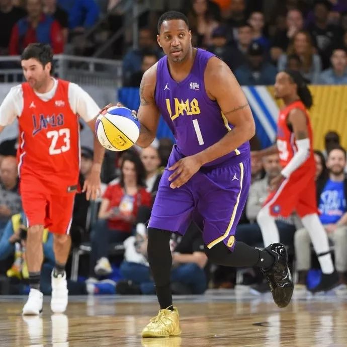 米兰提出 米兰提出