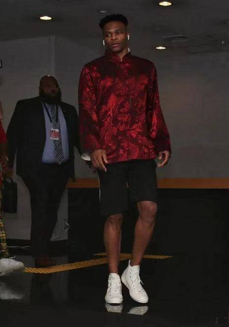 其阵容依赖 其阵容依赖