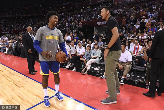 反手中线点 反手中线点